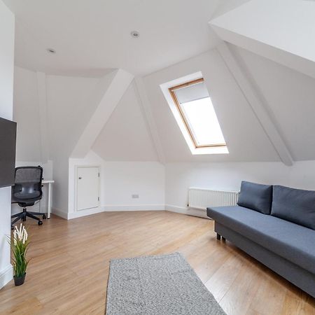 Great 1 Bedroom In Hounslow With Free Parking Abbey Wood Экстерьер фото